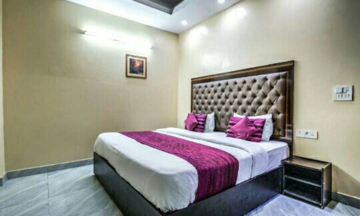 Photo of Bedroom in Sector 63