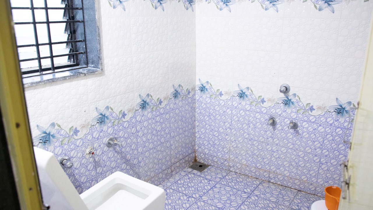 Photo of Bathroom in Rajpipla