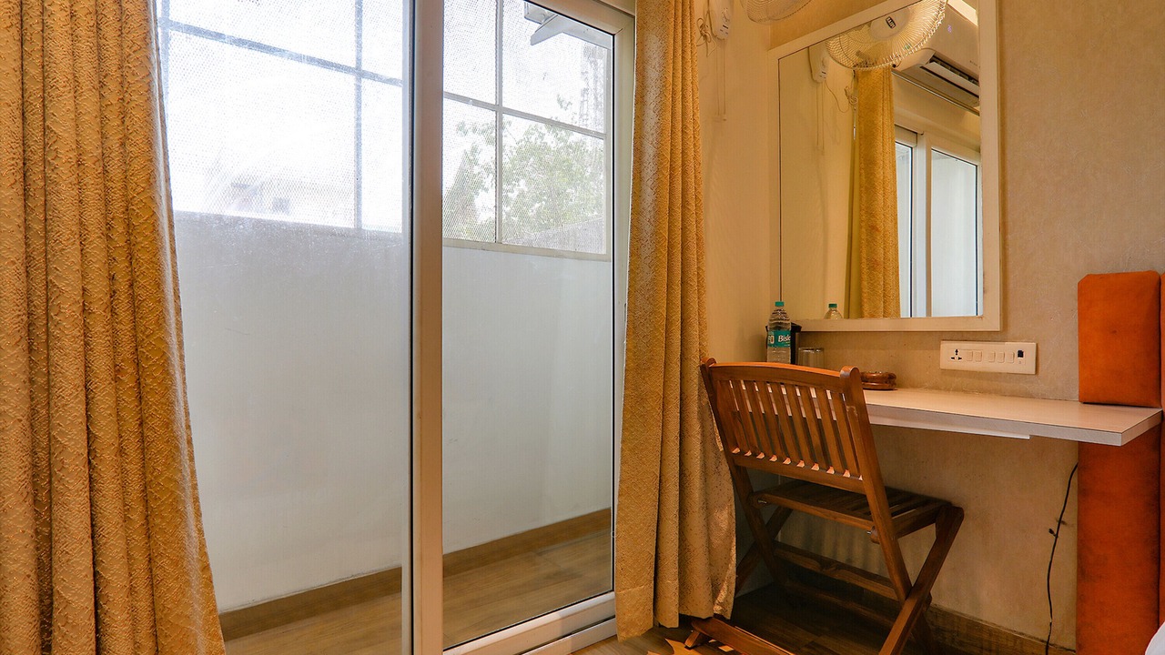 Photo of Bedroom in Alambagh