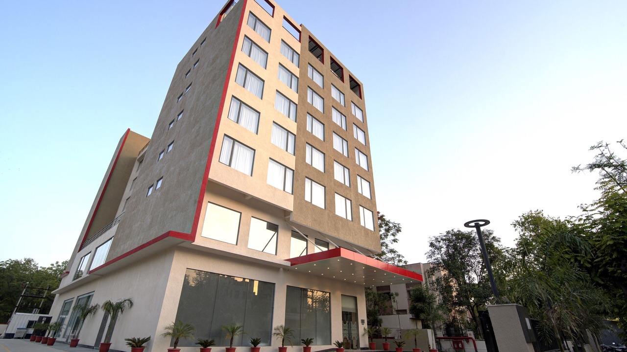 Photo of Outdoor in Tonk Road