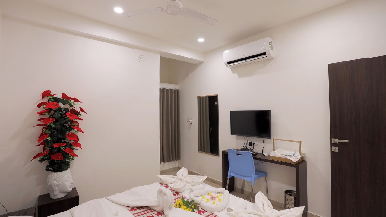 Photo of Bedroom in Rajpipla