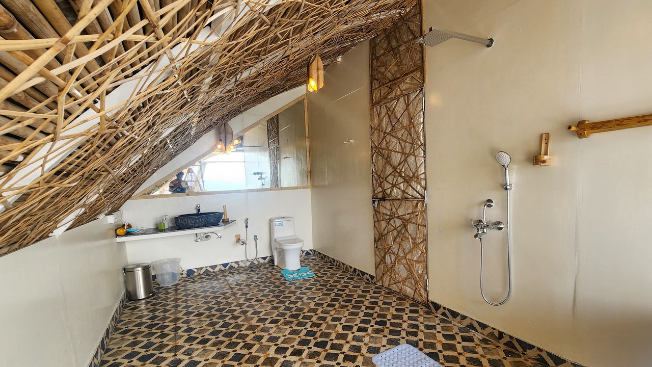 Photo of Bathroom in Canaguinim