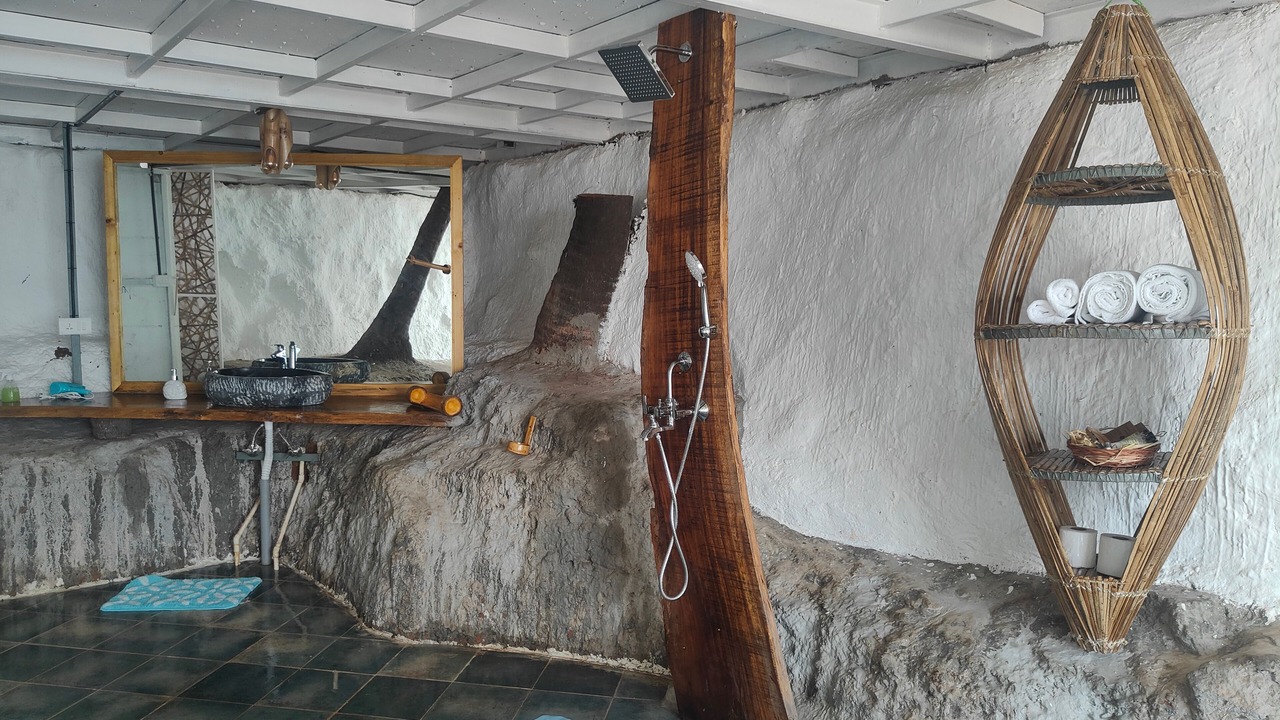 Photo of Bathroom in Canaguinim