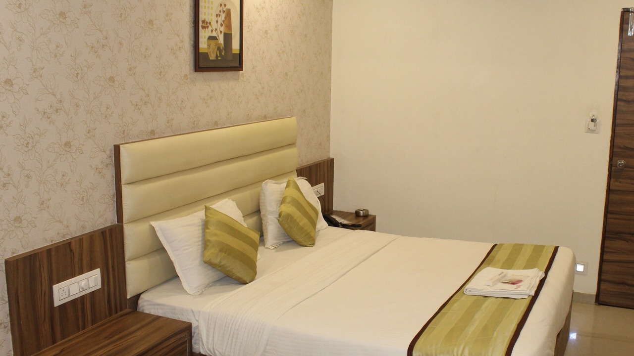 Photo of Bedroom in Gandhinagar