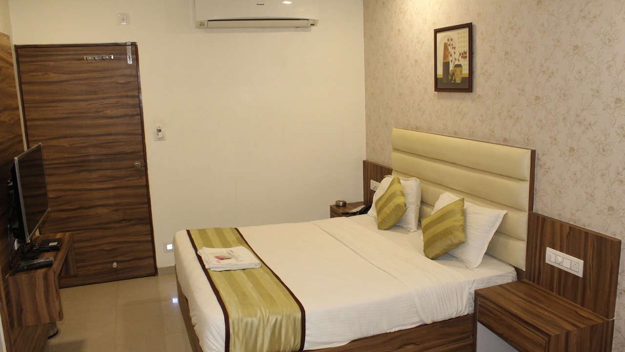 Photo of Bedroom in Gandhinagar