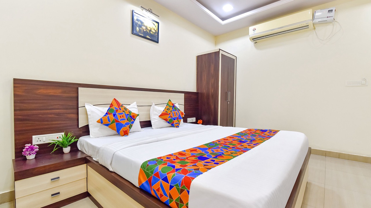 Photo of Bedroom in Raja Park