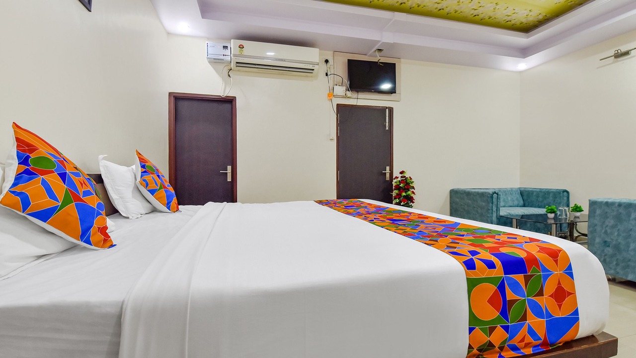 Photo of Bedroom in Raja Park
