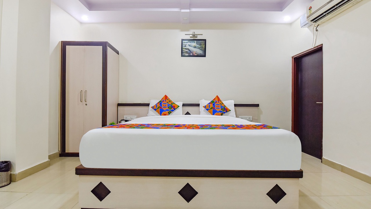 Photo of Bedroom in Raja Park