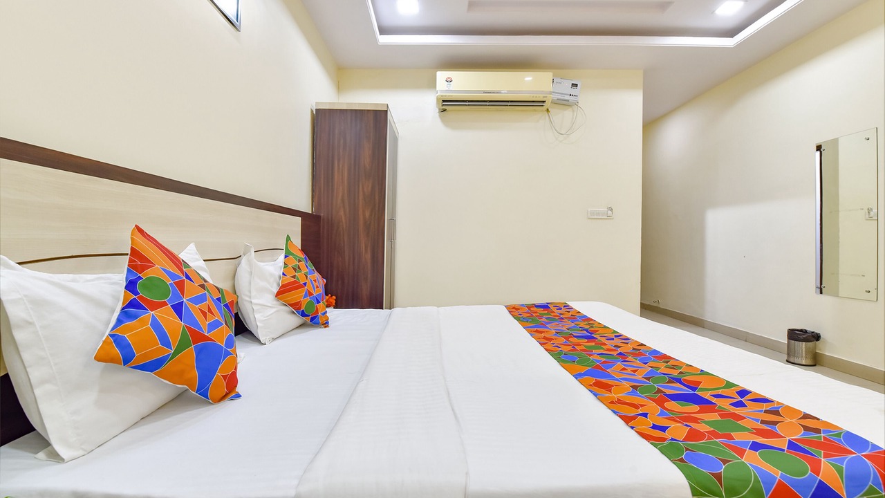 Photo of Bedroom in Raja Park