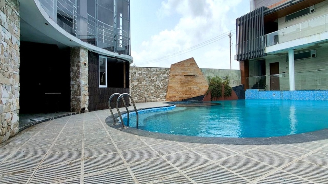 Photo of Outdoor in Rau