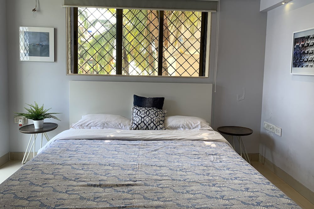 Photo of Bedroom in Prabhadevi