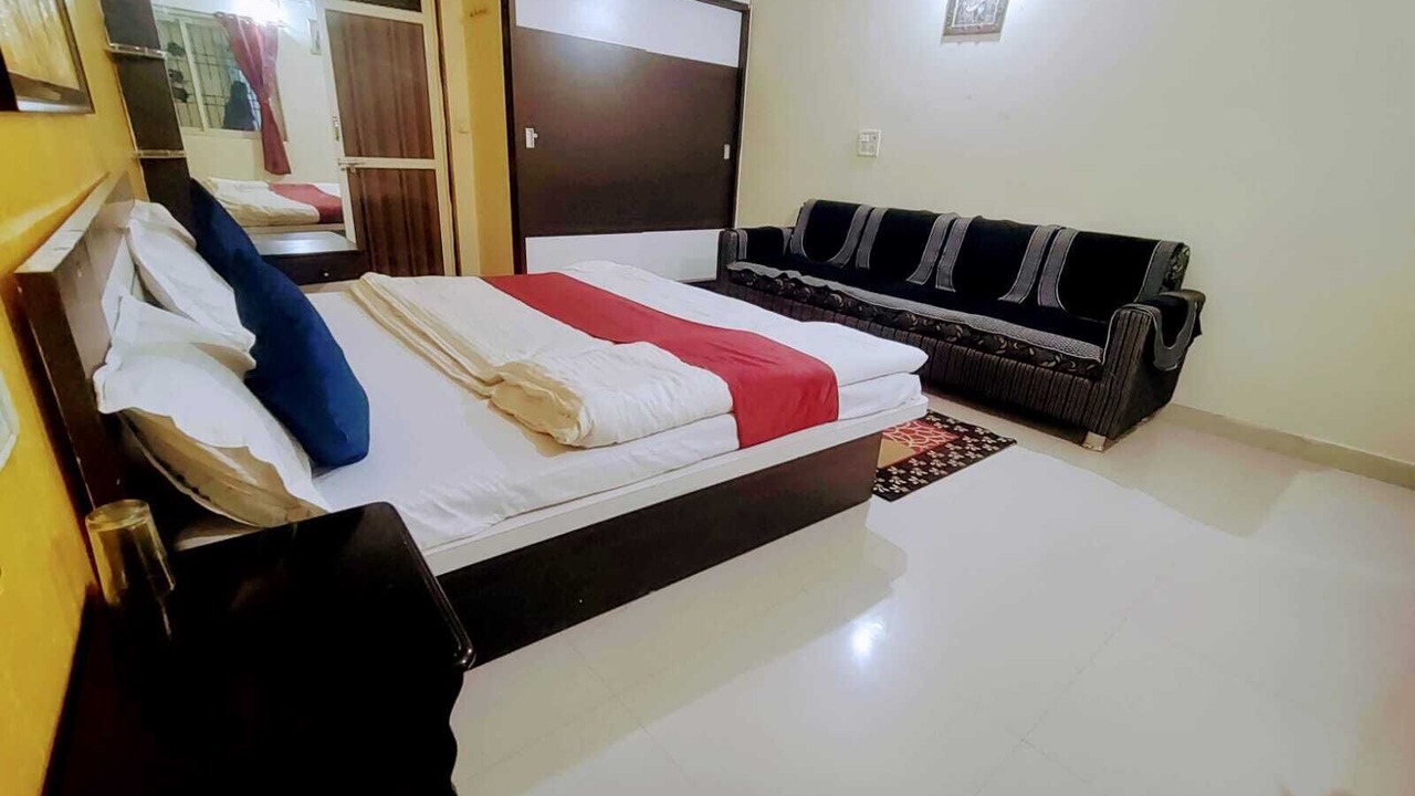 Photo of Bedroom in Mount Abu