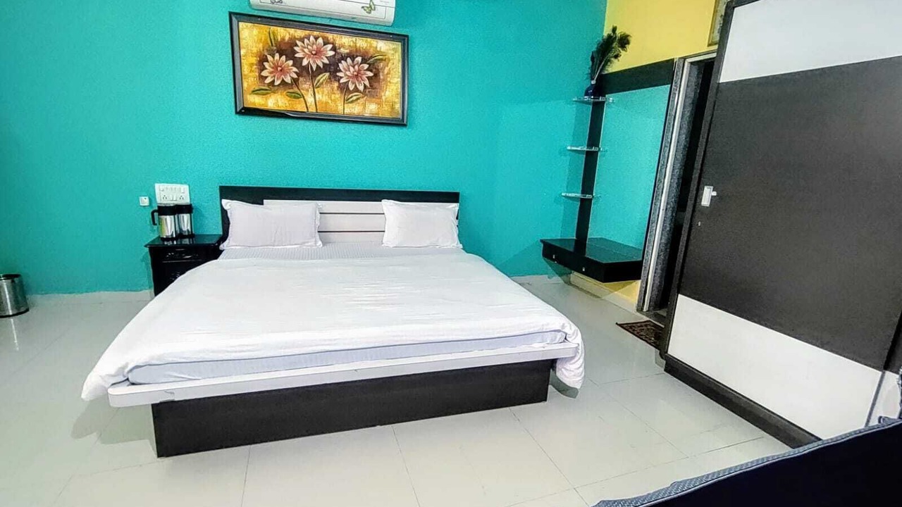 Photo of Bedroom in Mount Abu