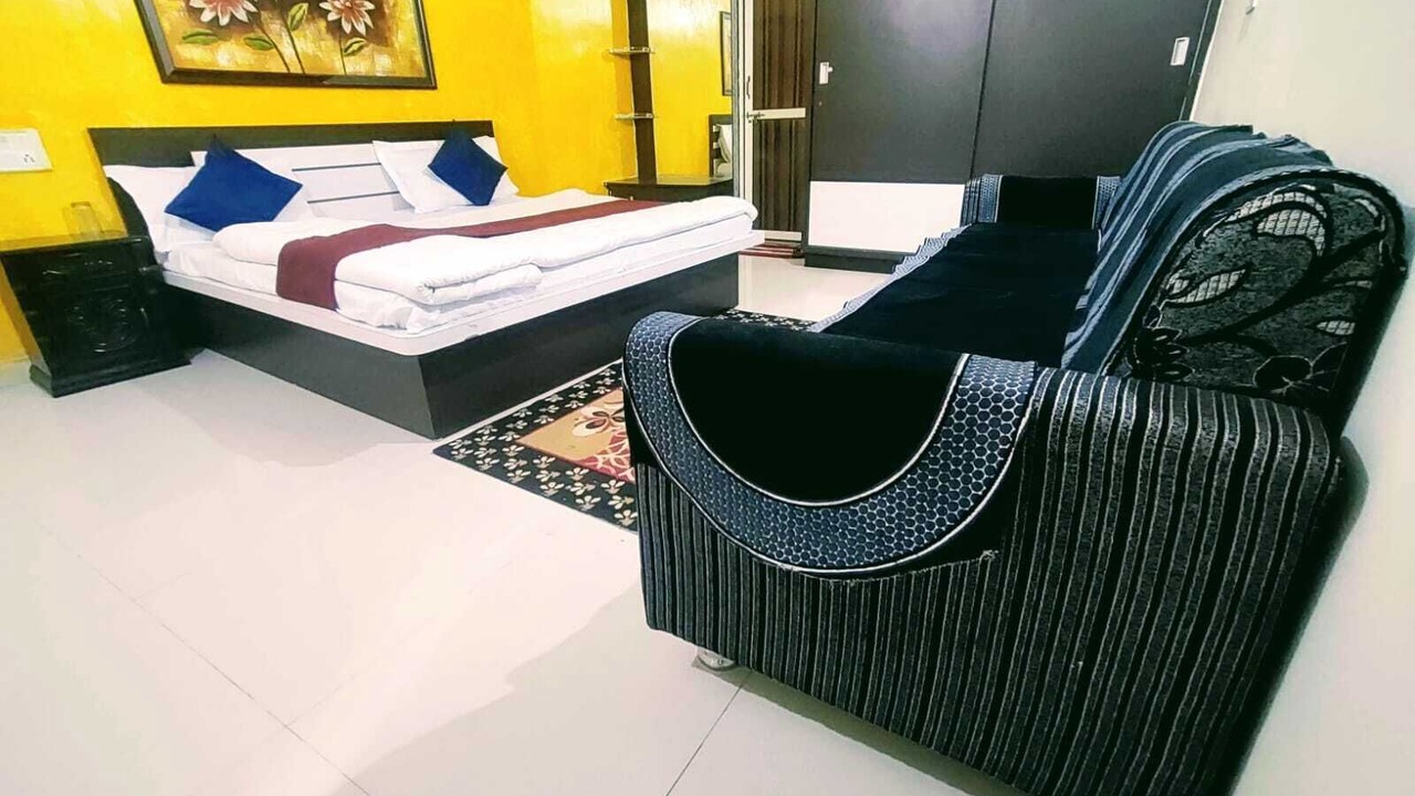 Photo of Bedroom in Mount Abu