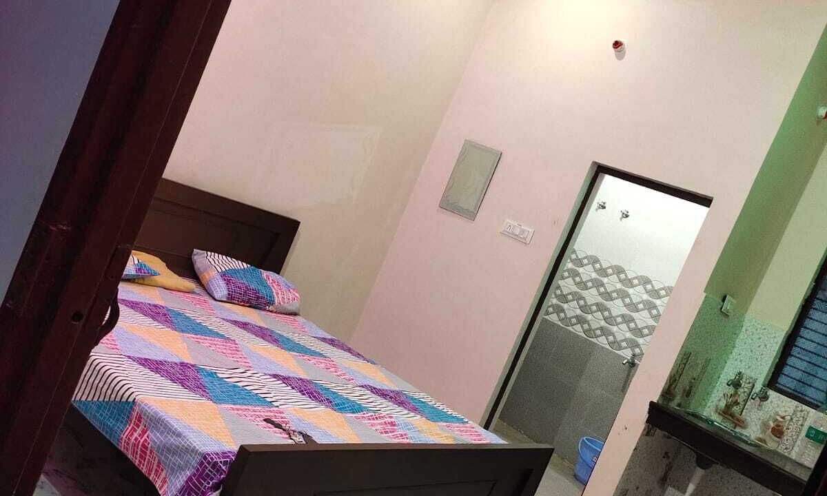 Photo of Bedroom in Naini