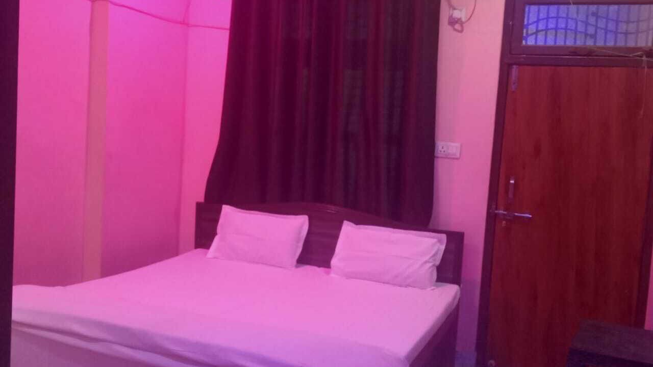 Photo of Bedroom in Naini