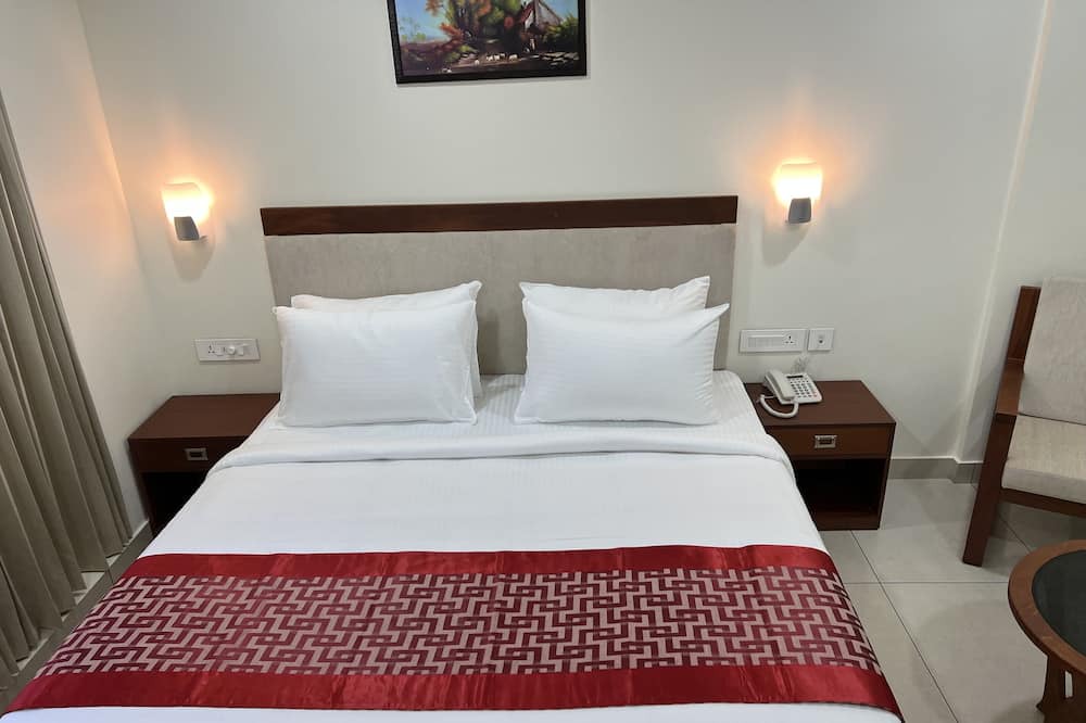 Photo of Bedroom in Thampanoor