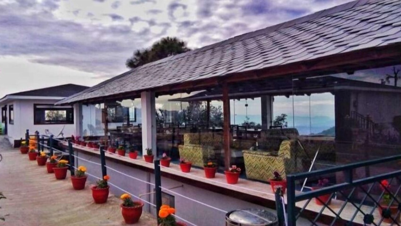 Photo of Outdoor in Lansdowne