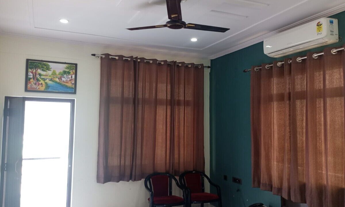 Photo of Bedroom in Kirtinagar