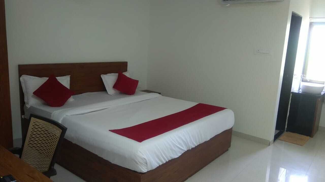Photo of Bedroom in Maliwada