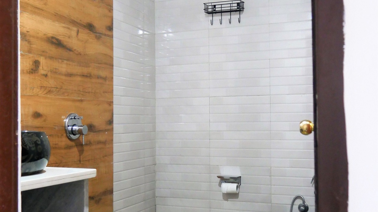 Photo of Bathroom in Lansdowne