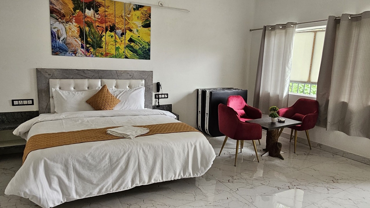 Photo of Bedroom in Lansdowne