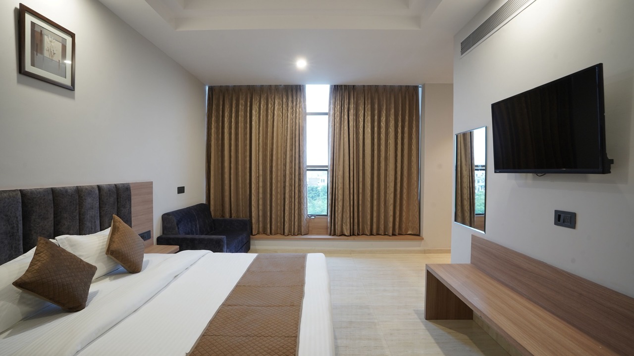 Photo of Bedroom in Tonk Road