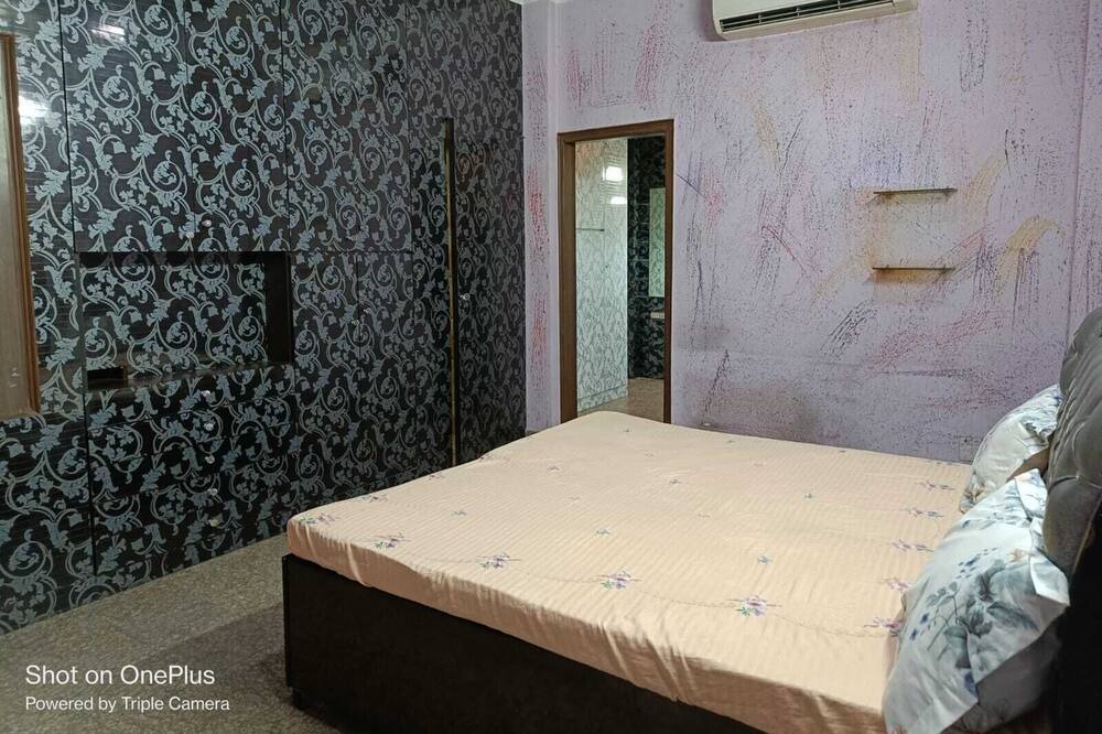 Photo of Bedroom in Pashim Vihar