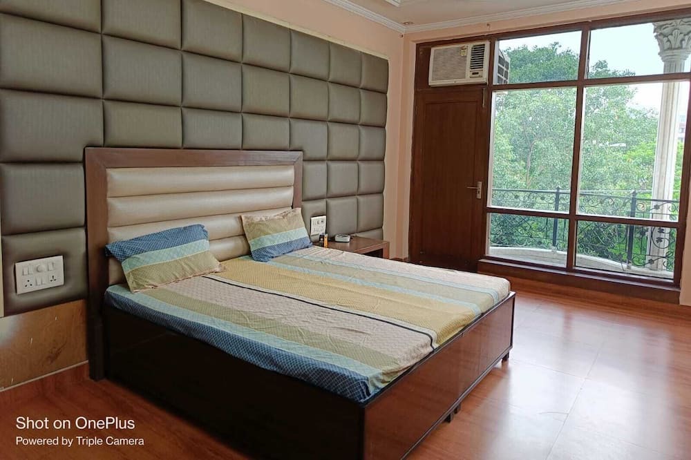 Photo of Bedroom in Pashim Vihar