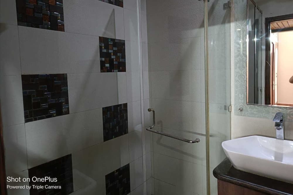 Photo of Bathroom in Pashim Vihar