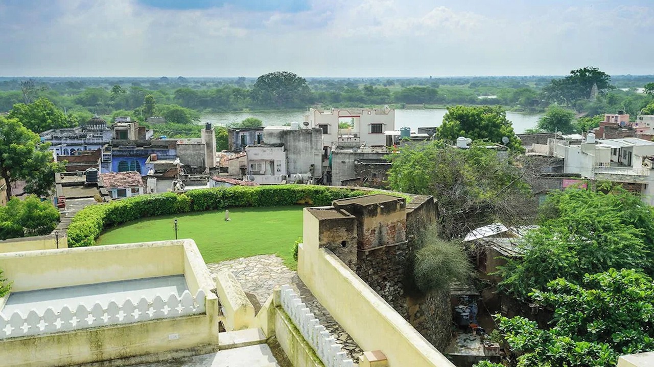 Photo of Others in Bhinai