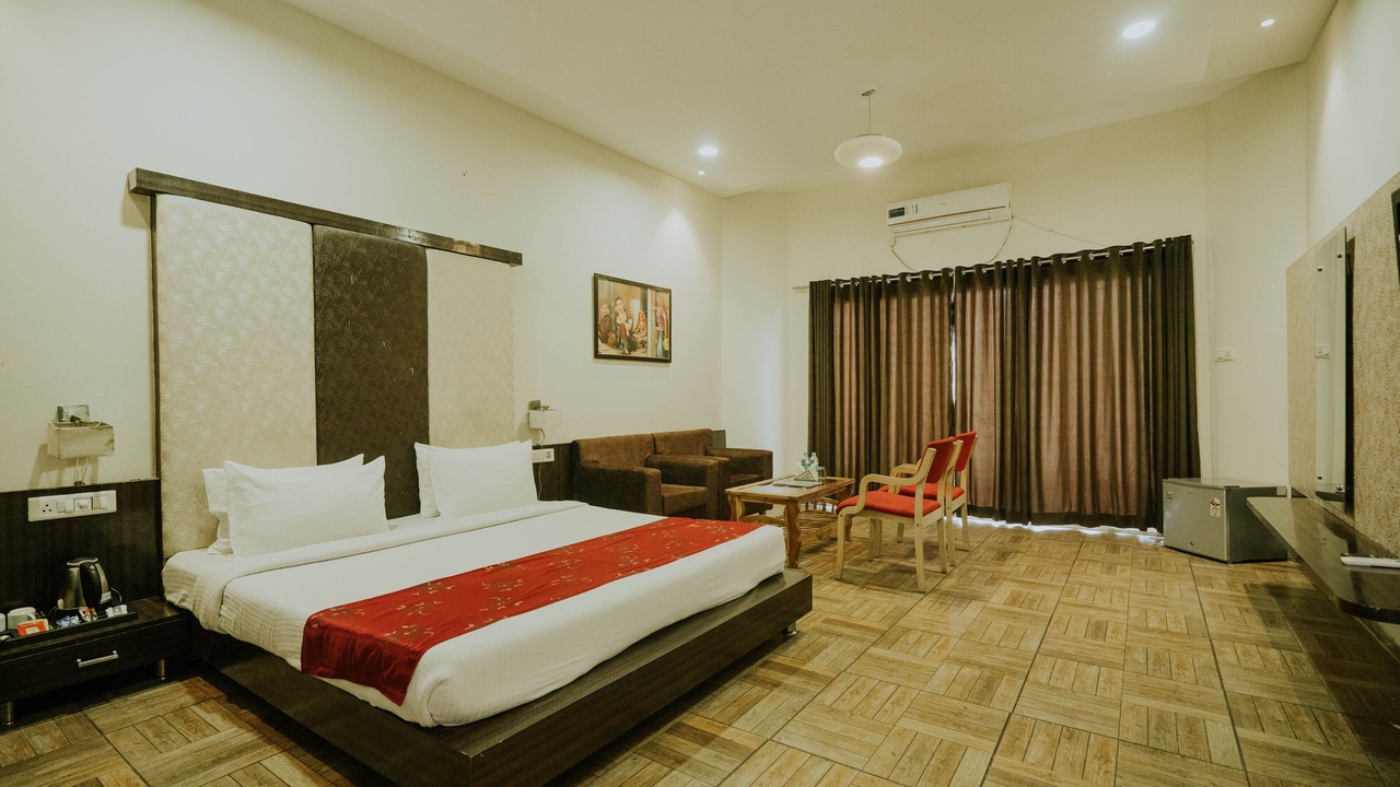 Photo of Bedroom in Mandav