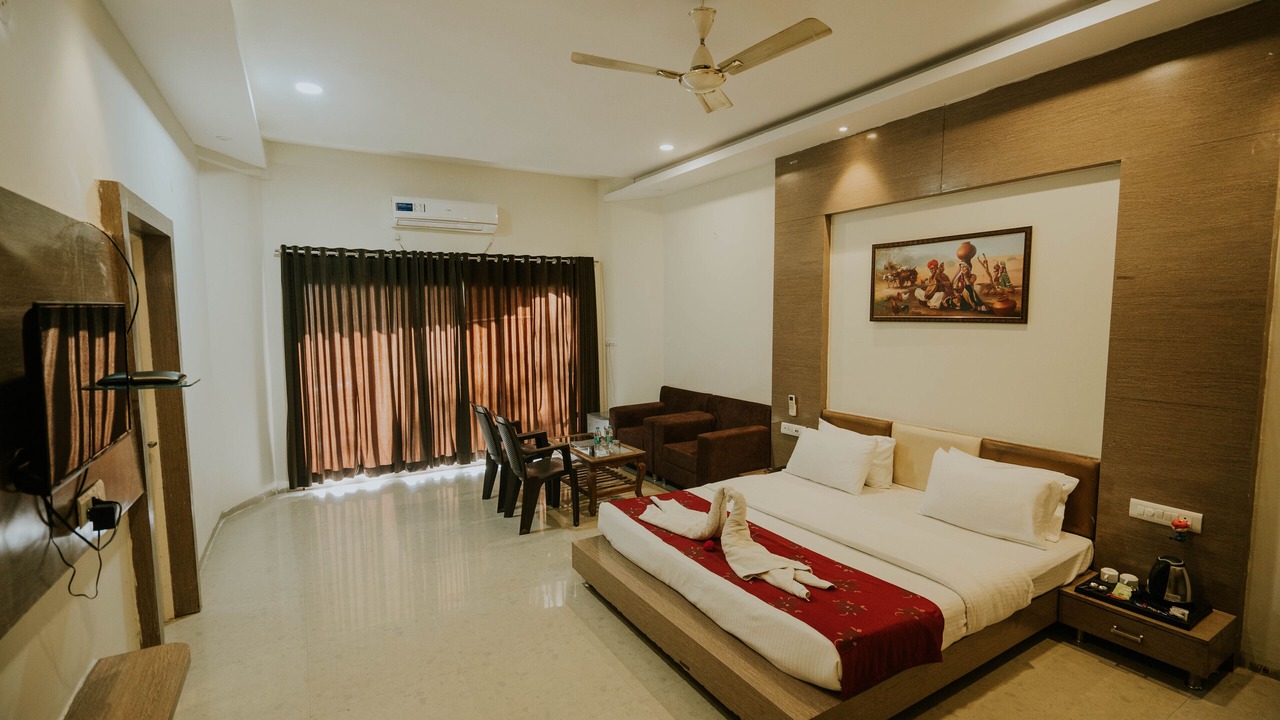 Photo of Bedroom in Mandav
