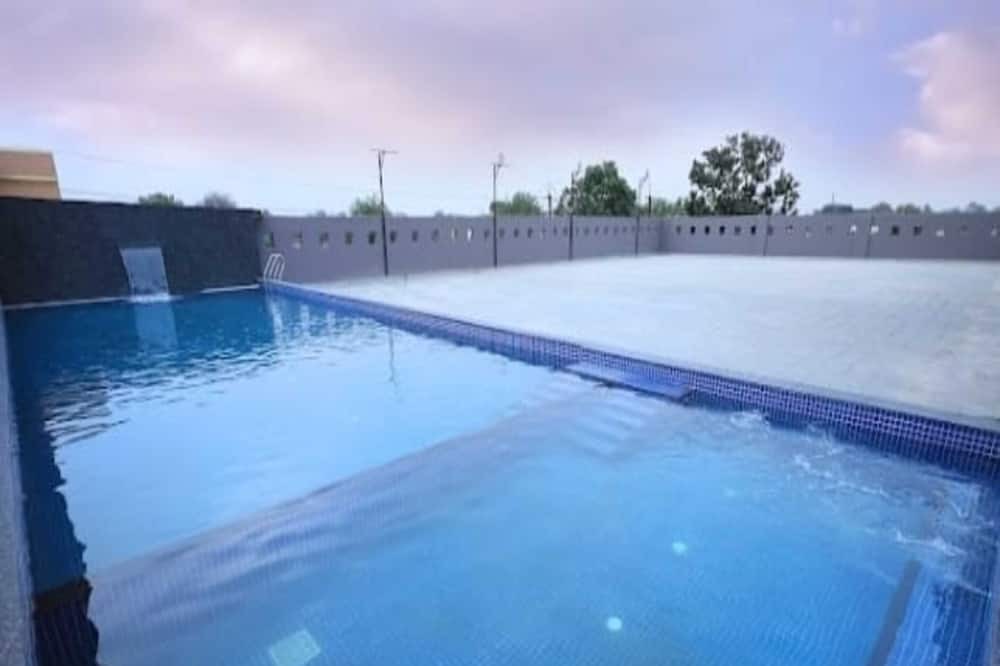 Photo of Outdoor in Jaora