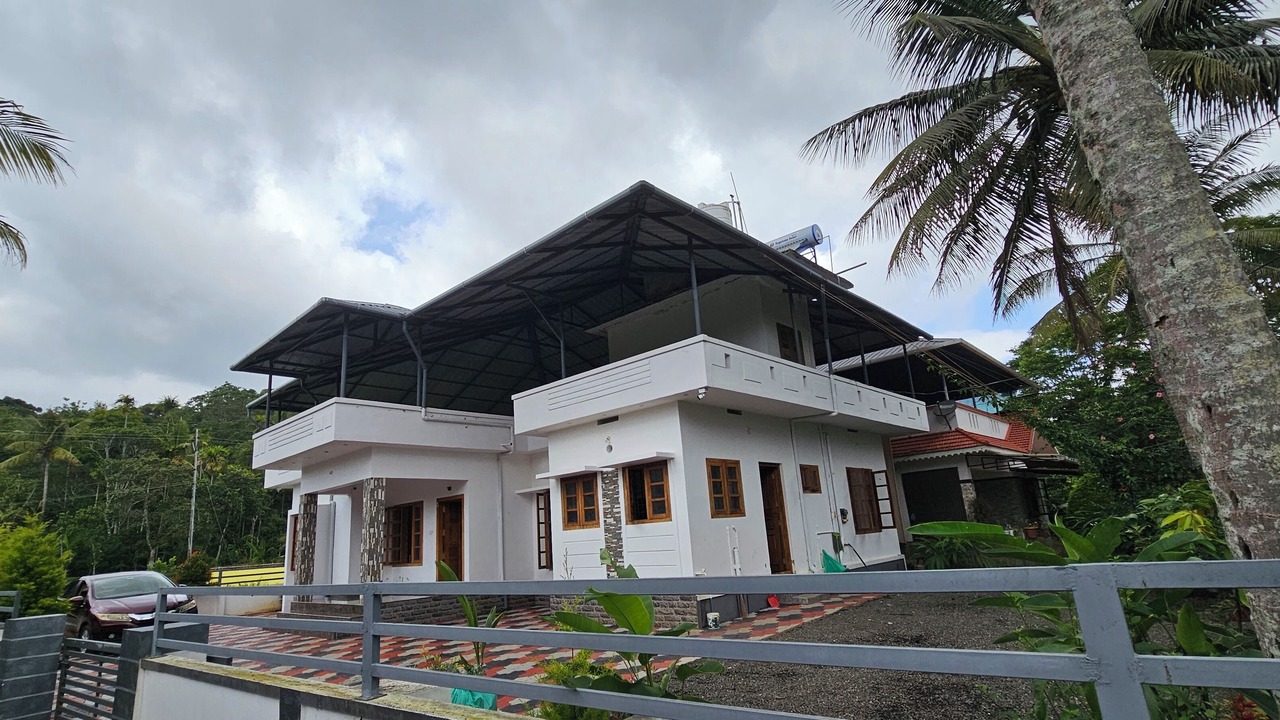 Photo of Buildings in Pirmed