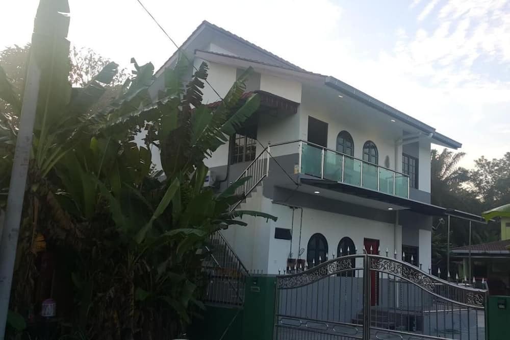 Photo of Outdoor in Merbau Sempak