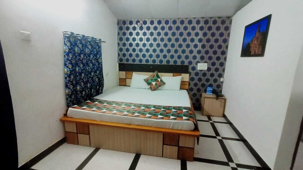 Photo of Bedroom in Tonk Road
