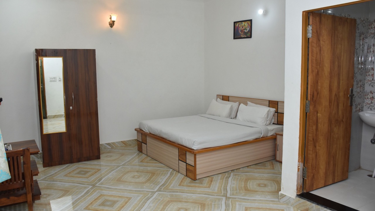 Photo of Bedroom in Tonk Road