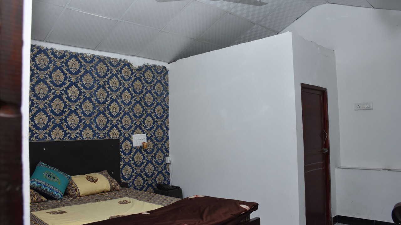 Photo of Bedroom in Tonk Road