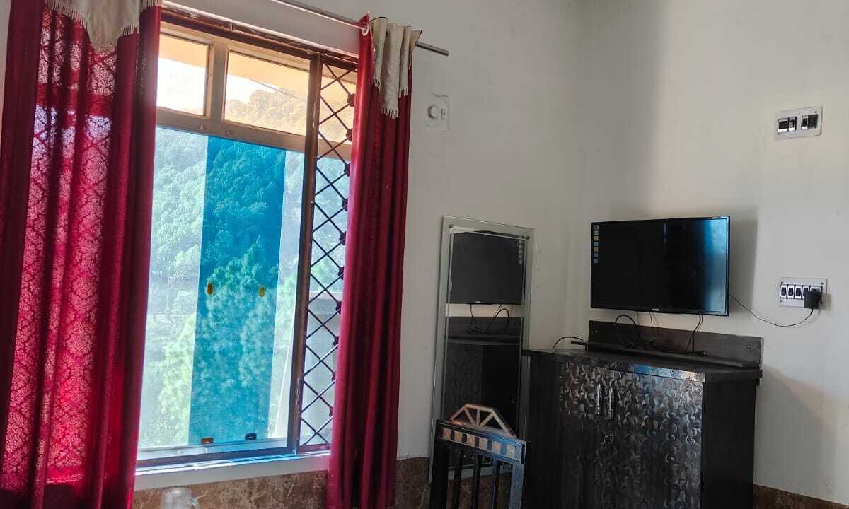 Photo of Bedroom in Lansdowne