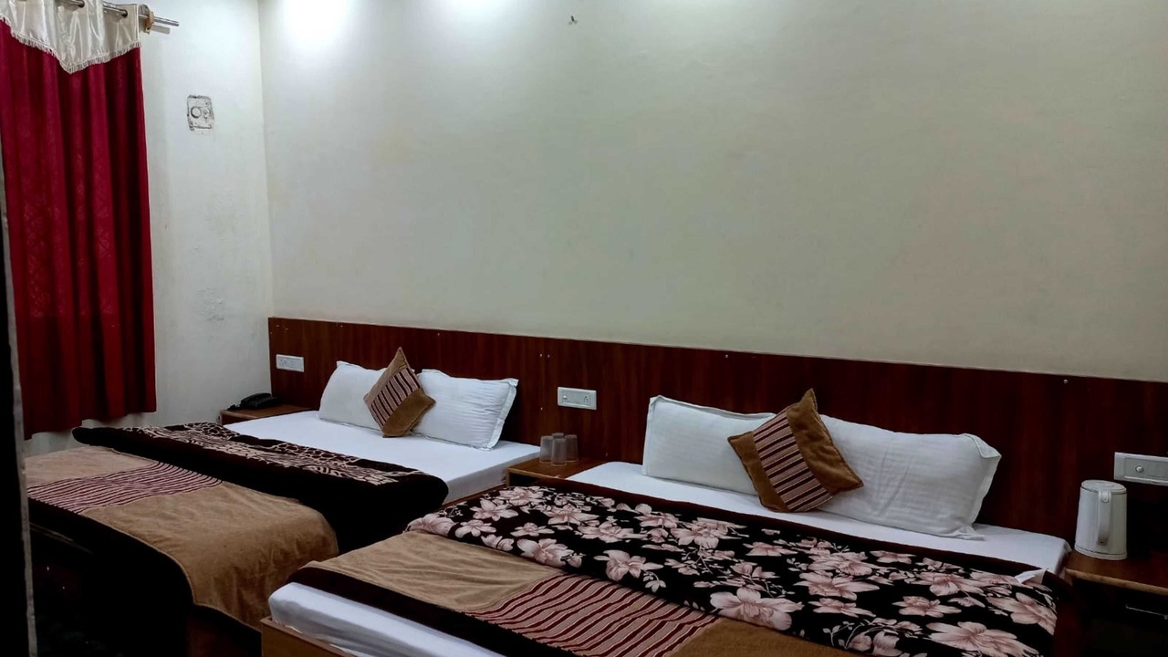 Photo of Bedroom in Lansdowne