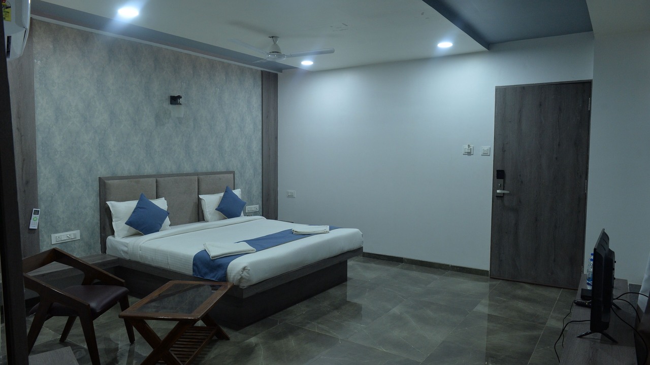 Photo of Bedroom in Rajpipla