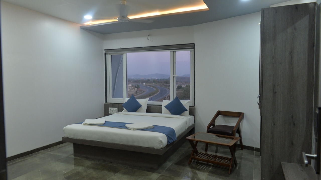 Photo of Bedroom in Rajpipla