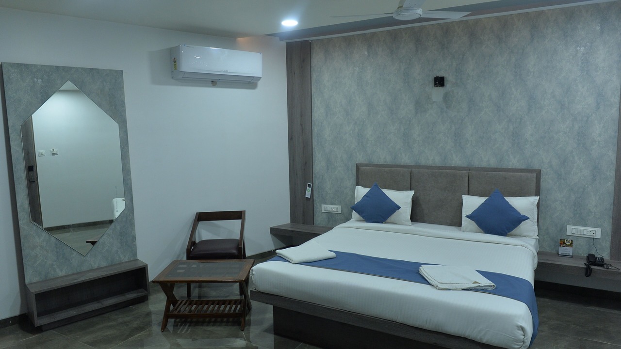 Photo of Bedroom in Rajpipla