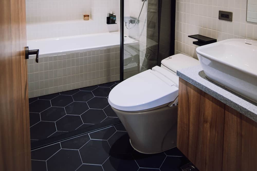 Photo of Bathroom in Ren'ai District