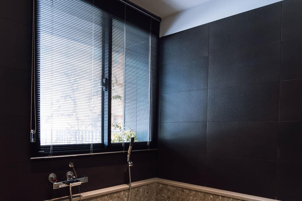 Photo of Bathroom in Ren'ai District