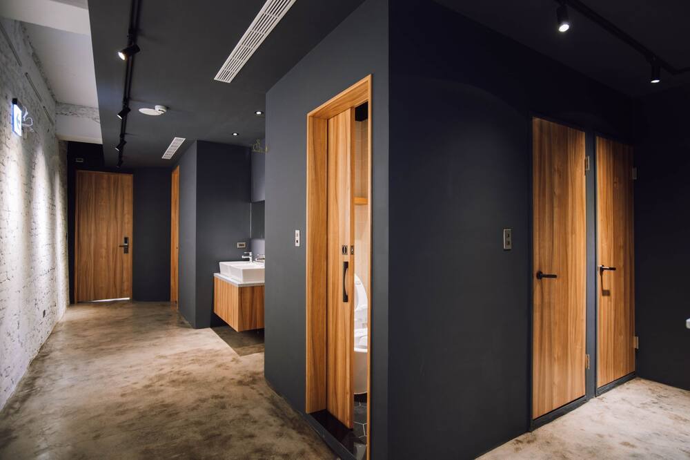 Photo of Bathroom in Ren'ai District