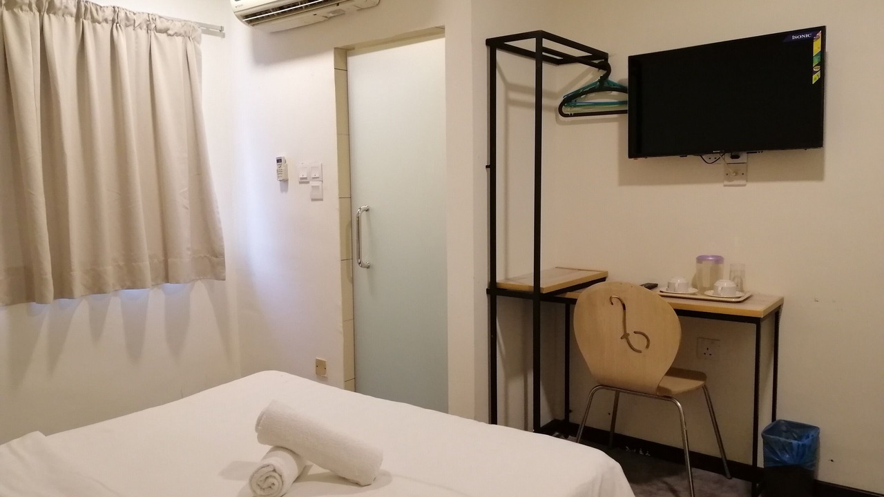 Photo of Bedroom in Maluri