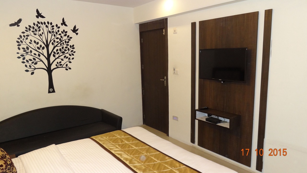 Photo of Bedroom in Thaltej