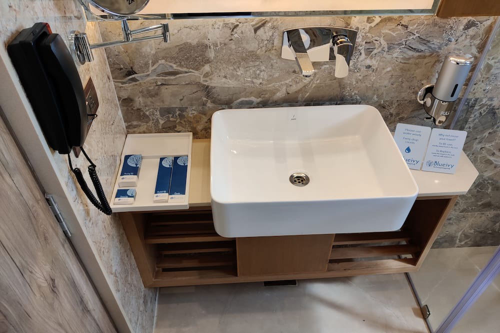 Photo of Bathroom in Anand